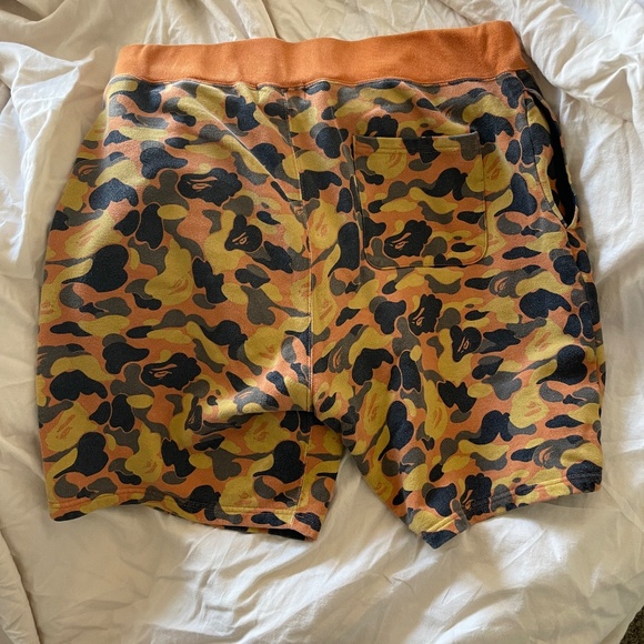 BAPE XO SHORTS - Picture 2 of 2